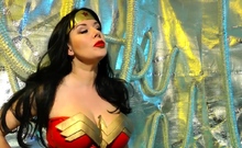 Wonder Woman vs&amp;period; Sinestro